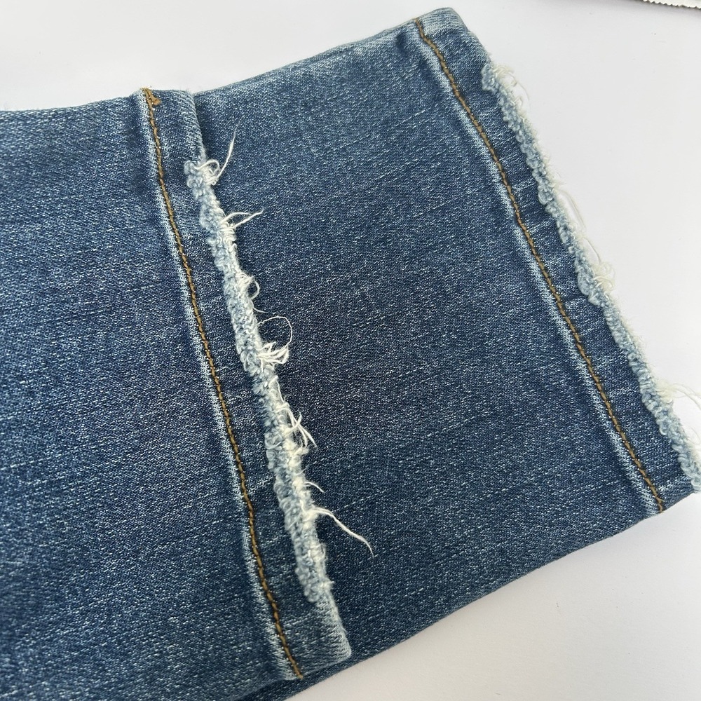 Judy Blue NWT Skinny Fit Capri Mid-Rise Denim Jeans Size 15/32 Style #72104 - Picture 7 of 7